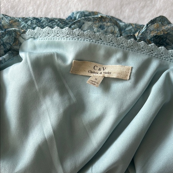 Floral Blue Ruffle Top - Picture 3 of 5